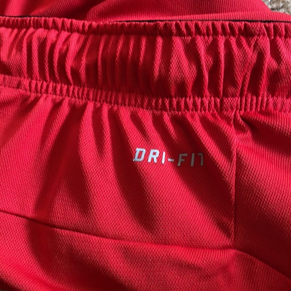Nike basketball shorts - Picture 3 of 5